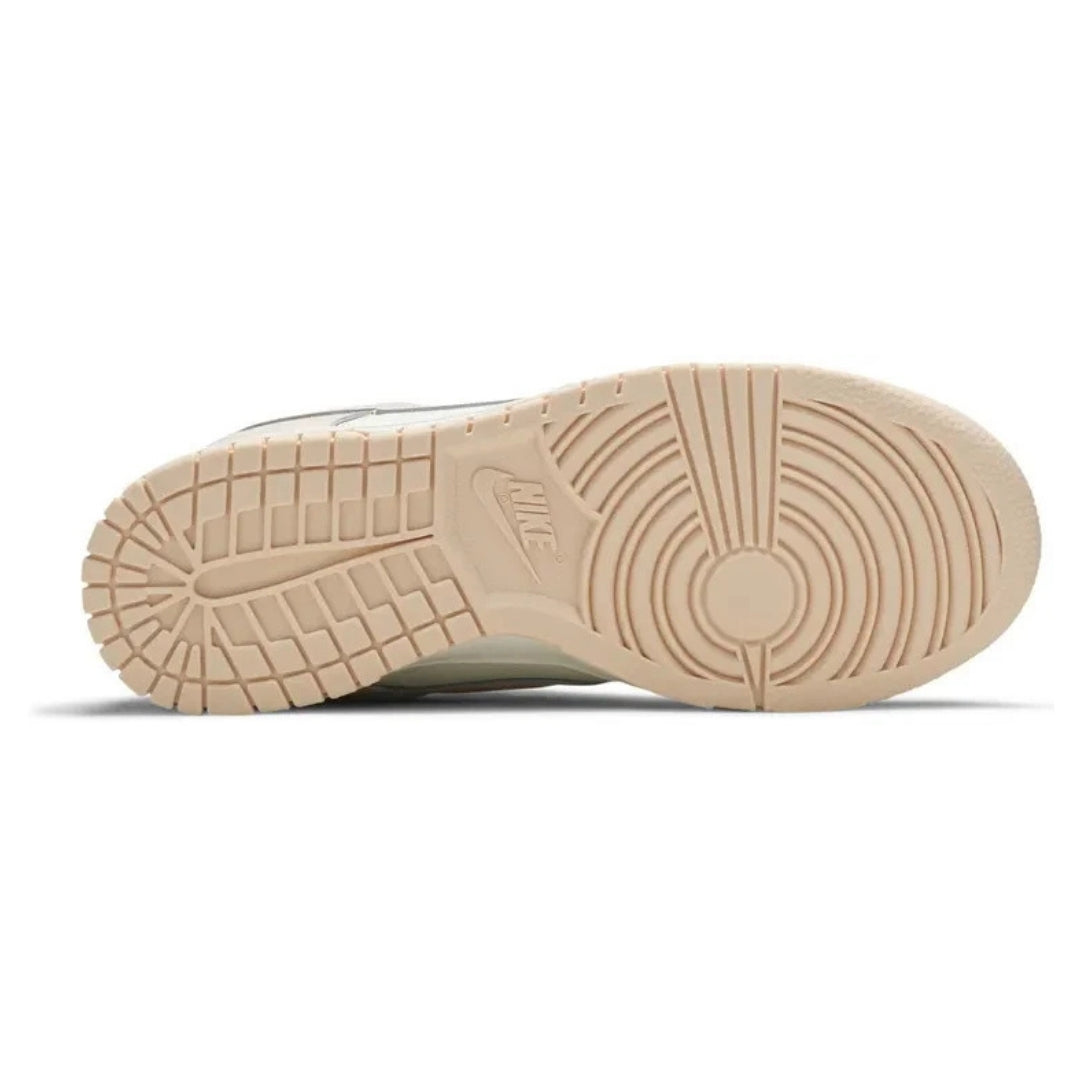 Nike Wmns Dunk Low 'Orange Pearl'